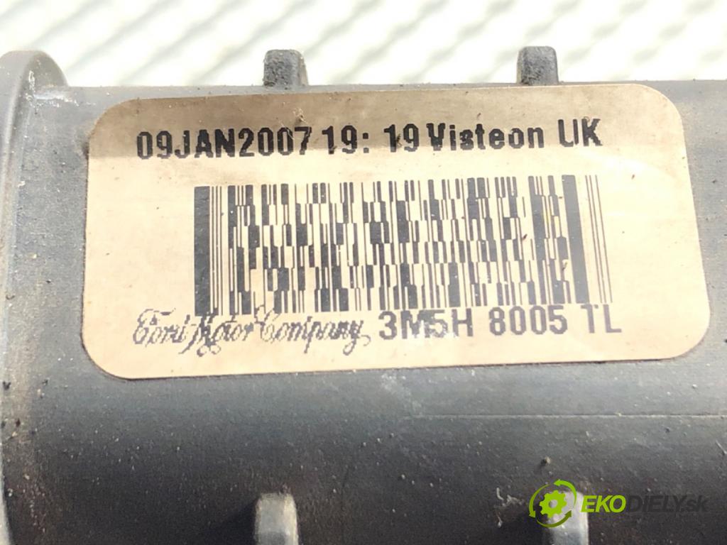 VOLVO V50 (545) 2003 - 2012    2.0 D 100 kW [136 KM] olej napędowy 2004 - 2010  chladič vody 3M5H-8005-TL (Chladiče vody)