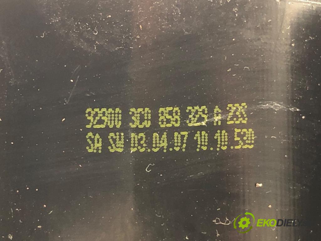 VW PASSAT B6 Variant (3C5) 2005 - 2011    1.9 TDI 77 kW [105 KM] olej napędowy 2005 - 2010  Držiak na nápoje  (Úchyty, držiaky na nápoje)