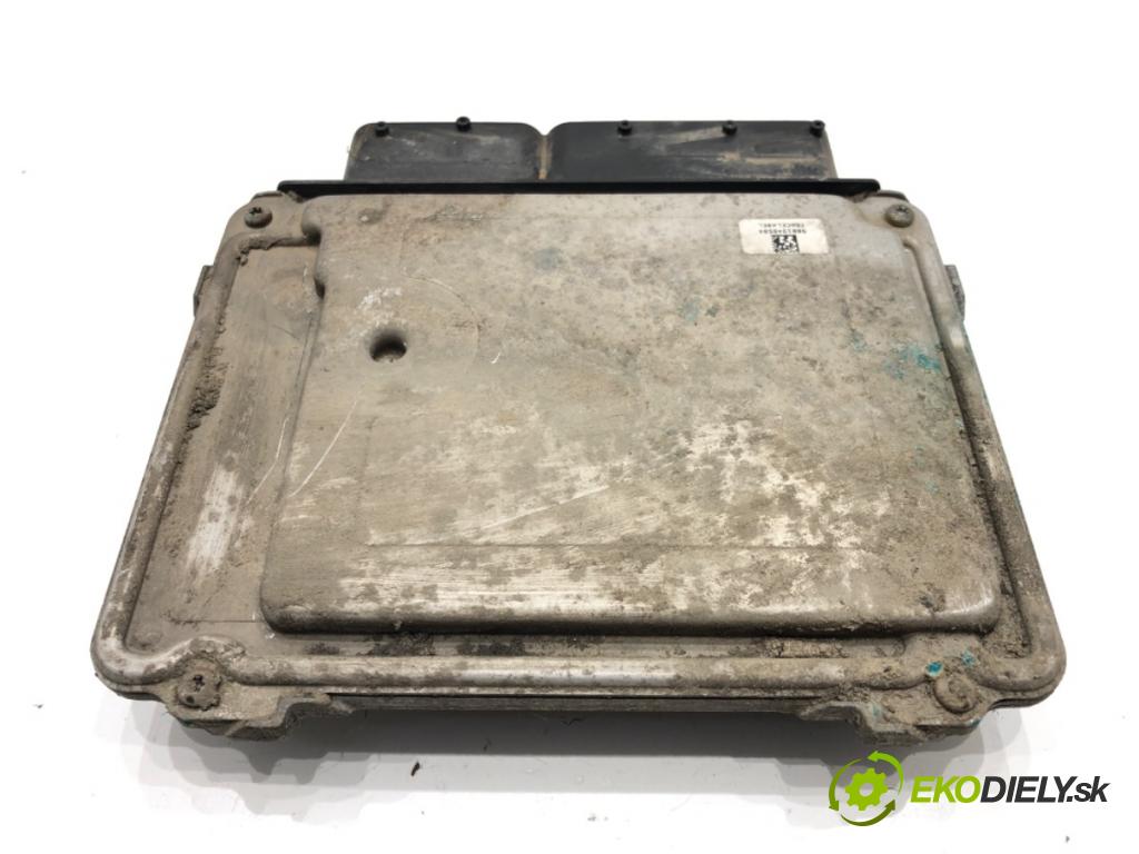 VW PASSAT B6 Variant (3C5) 2005 - 2011    1.9 TDI 77 kW [105 KM] olej napędowy 2005 - 2010  riadiaca jednotka Motor 03G906021NG 0281013437 (Riadiace jednotky)