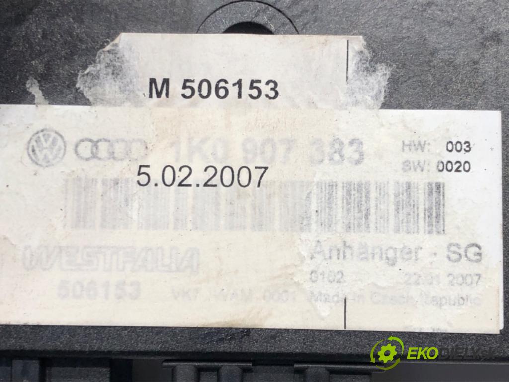 VW PASSAT B6 Variant (3C5) 2005 - 2011    1.9 TDI 77 kW [105 KM] olej napędowy 2005 - 2010  Modul ťažného oka 1K0907383 (Ostatné)
