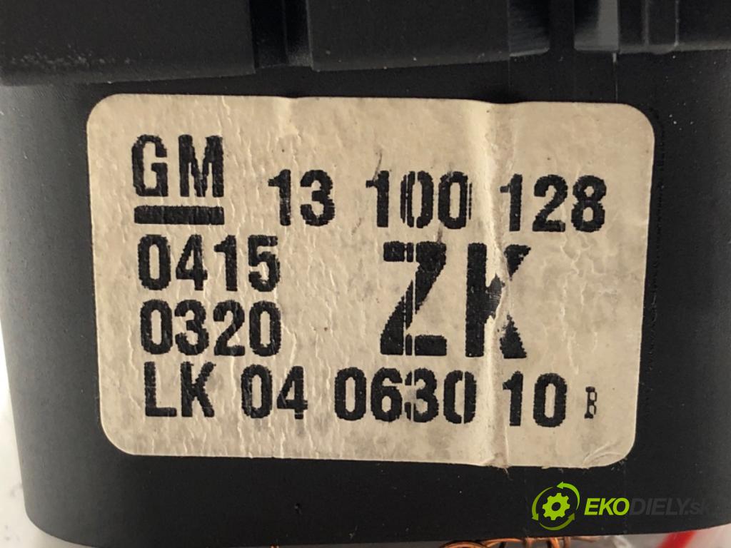 OPEL ASTRA H GTC (A04) 2005 - 2010    1.9 CDTi (L08) 110 kW [150 KM] olej napędowy 2005 - 2010  spínač světel 13100128