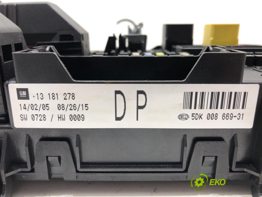 OPEL ASTRA H GTC (A04) 2005 - 2010    1.9 CDTi (L08) 110 kW [150 KM] olej napędowy 2005 - 2010  modul BSI 13181278DP (Pojistkové skříňky)