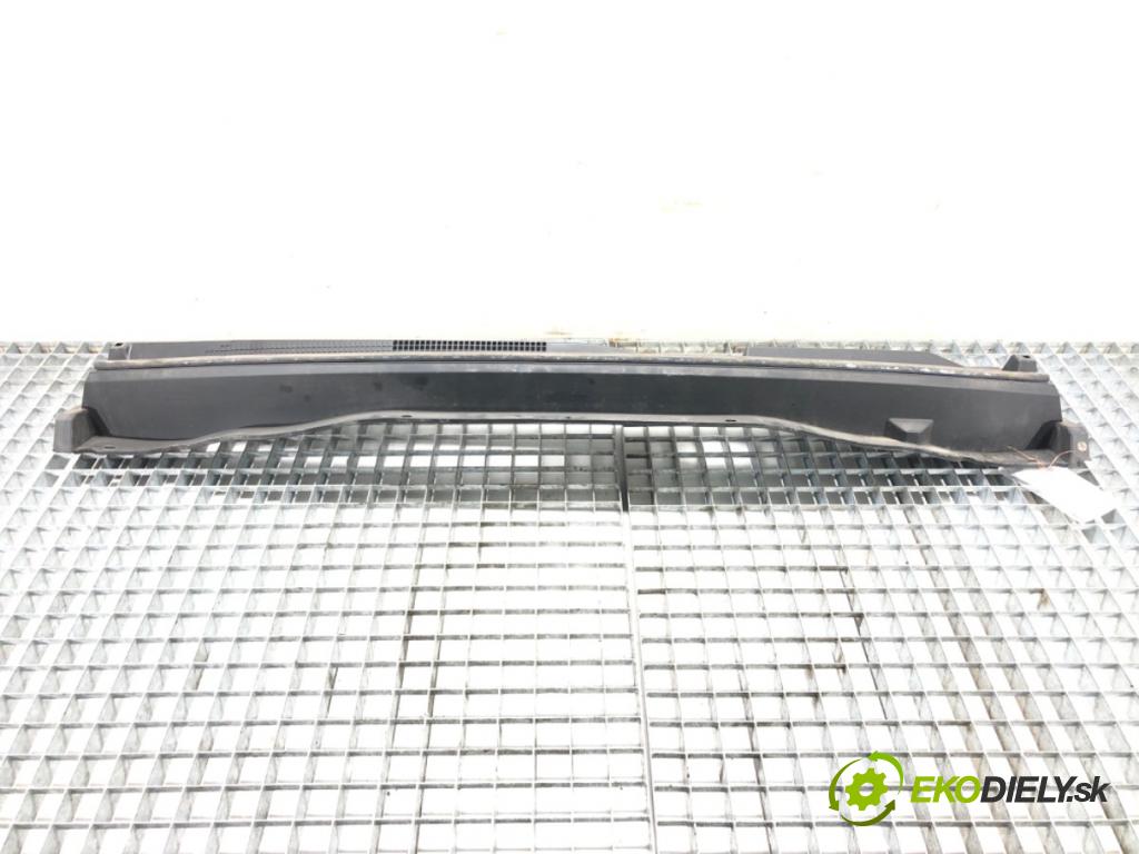 MITSUBISHI MIRAGE / SPACE STAR VI liftback (A0_A) 2012 - 2022    1.2 (A03A) 59 kW [80 KM] benzyna 2012 - 2022  Torpédo, plast pod čelné okno  (Torpéda)