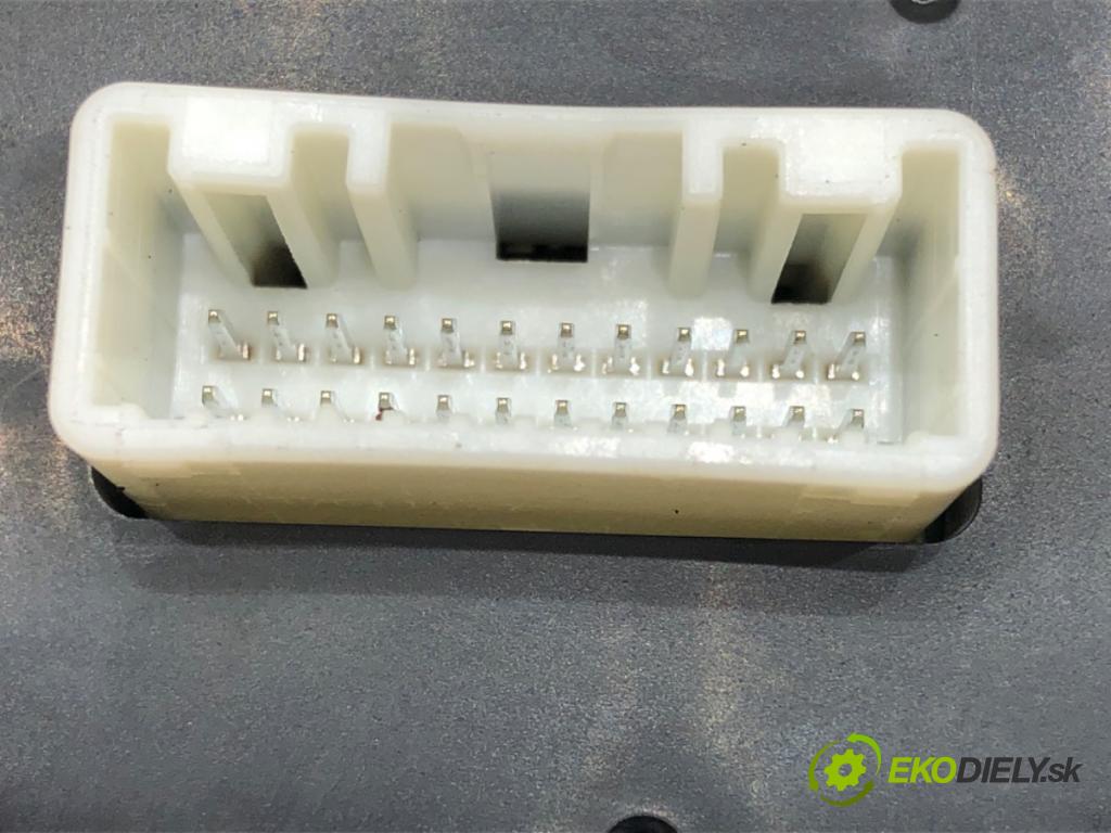 MITSUBISHI MIRAGE / SPACE STAR VI liftback (A0_A) 2012 - 2022    1.2 (A03A) 59 kW [80 KM] benzyna 2012 - 2022  Panel ovládania kúrenia 7820A938XA (Prepínače, spínače, tlačidlá a ovládače kúrenia)