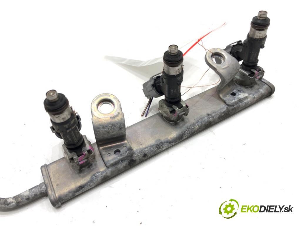 MITSUBISHI MIRAGE / SPACE STAR VI liftback (A0_A) 2012 - 2022    1.2 (A03A) 59 kW [80 KM] benzyna 2012 - 2022  Lišta vstrekovacia 1465A331 (Vstrekovacie lišty)