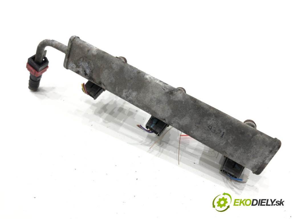 MITSUBISHI MIRAGE / SPACE STAR VI liftback (A0_A) 2012 - 2022    1.2 (A03A) 59 kW [80 KM] benzyna 2012 - 2022  Lišta vstrekovacia 1465A331 (Vstrekovacie lišty)