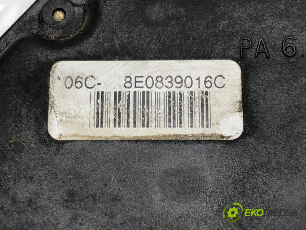 AUDI A4 B6 (8E2) 2000 - 2005    1.9 TDI 96 kW [130 KM] olej napędowy 2000 - 2004  zámok dveře pravý zadní část 8E0839016C