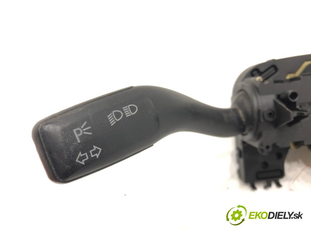 AUDI A4 B6 (8E2) 2000 - 2005    1.9 TDI 96 kW [130 KM] olej napędowy 2000 - 2004  Prepínač kombinovaný 8E0953549F (Prepínače, spínače, tlačidlá a ovládače kúrenia)