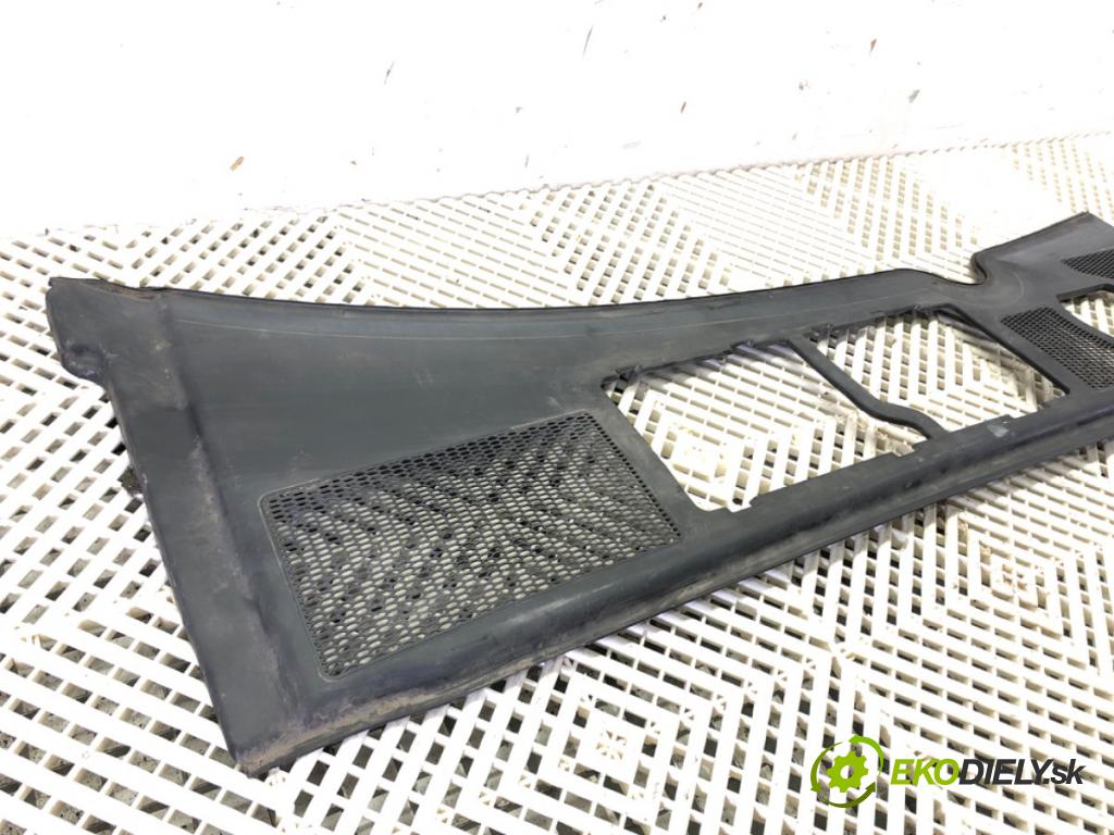 AUDI A4 B6 (8E2) 2000 - 2005    1.9 TDI 96 kW [130 KM] olej napędowy 2000 - 2004  Torpédo, plast pod čelné okno 8E1819417B (Torpéda)