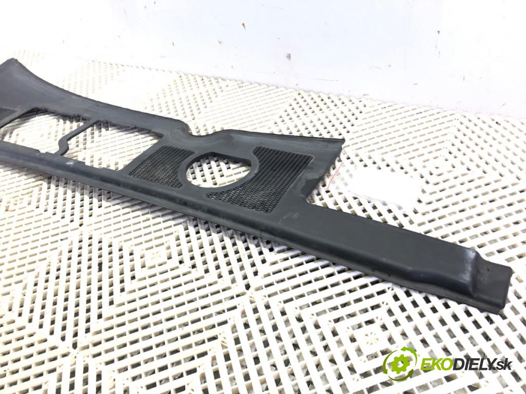 AUDI A4 B6 (8E2) 2000 - 2005    1.9 TDI 96 kW [130 KM] olej napędowy 2000 - 2004  Torpédo, plast pod čelné okno 8E1819417B (Torpéda)