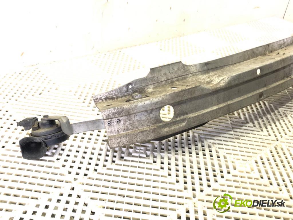 AUDI A4 B6 (8E2) 2000 - 2005    1.9 TDI 96 kW [130 KM] olej napędowy 2000 - 2004  výztuha nárazníka přední část  (Výztuhy přední)