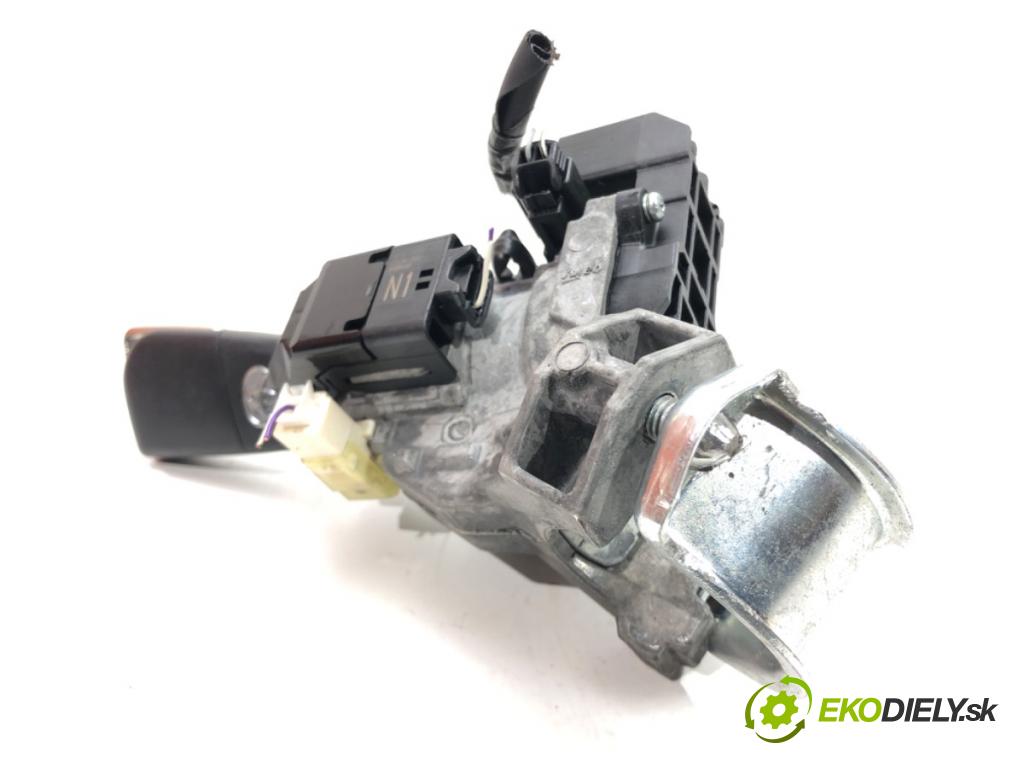 TOYOTA AURIS (_E18_) 2012 - 2018    1.6 (ZRE181_, ZRE185_) 97 kW [132 KM] benzyna 2012 - 2018  spinačka 89782-02010 (Spínacie skrinky a kľúče)