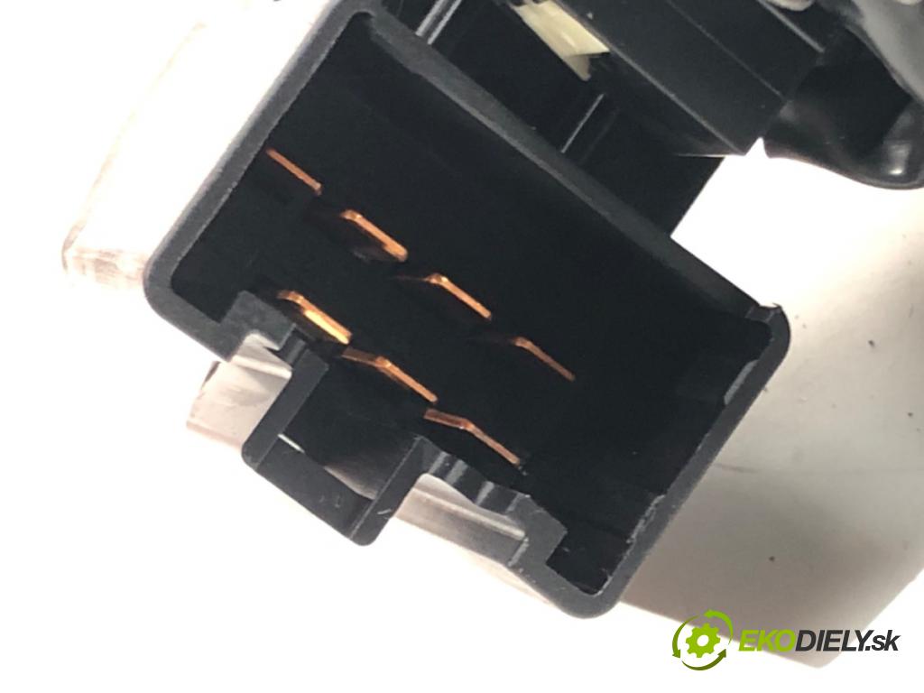 TOYOTA AURIS (_E18_) 2012 - 2018    1.6 (ZRE181_, ZRE185_) 97 kW [132 KM] benzyna 2012 - 2018  spinačka 89782-02010 (Spínacie skrinky a kľúče)