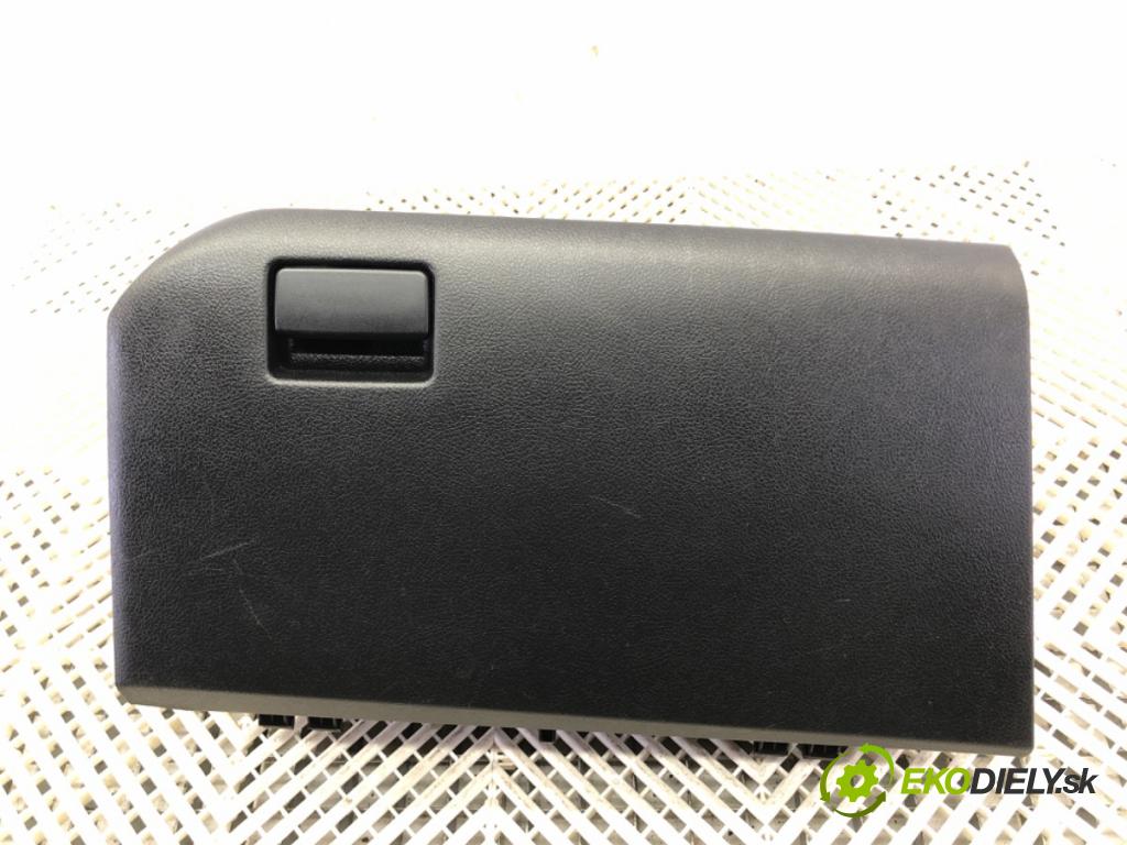 TOYOTA AURIS (_E18_) 2012 - 2018    1.6 (ZRE181_, ZRE185_) 97 kW [132 KM] benzyna 2012 - 2018  Priehradka, kastlík spolujazdca  (Priehradky, kastlíky)