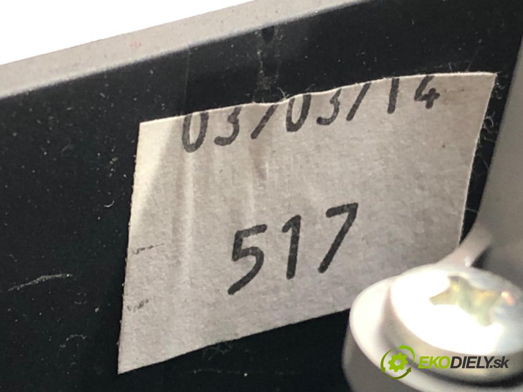 TOYOTA AURIS (_E18_) 2012 - 2018    1.6 (ZRE181_, ZRE185_) 97 kW [132 KM] benzyna 2012 - 2018  Prepínač okien  (Prepínače, spínače, tlačidlá a ovládače kúrenia)