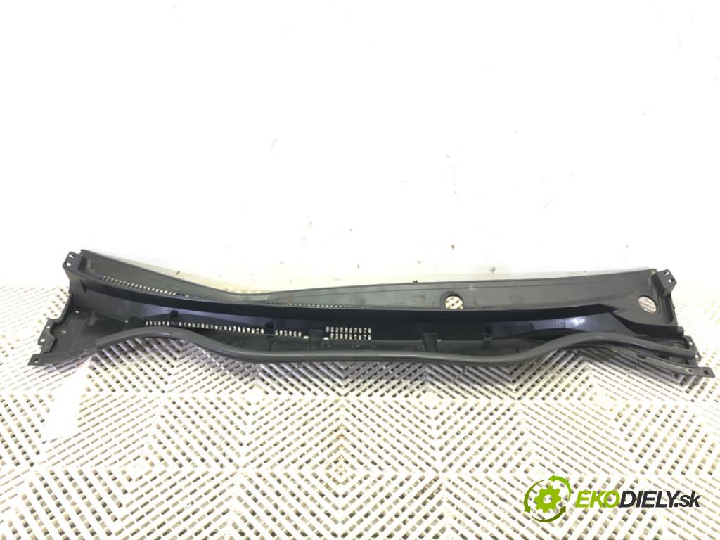 TOYOTA AURIS (_E18_) 2012 - 2018    1.6 (ZRE181_, ZRE185_) 97 kW [132 KM] benzyna 2012 - 2018  Torpédo, plast pod čelné okno 55708-02470 (Torpéda)