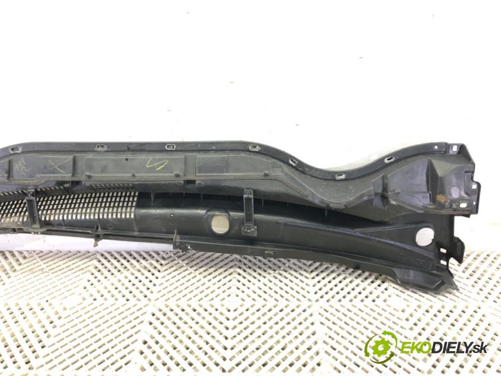 TOYOTA AURIS (_E18_) 2012 - 2018    1.6 (ZRE181_, ZRE185_) 97 kW [132 KM] benzyna 2012 - 2018  Torpédo, plast pod čelné okno 55708-02470 (Torpéda)