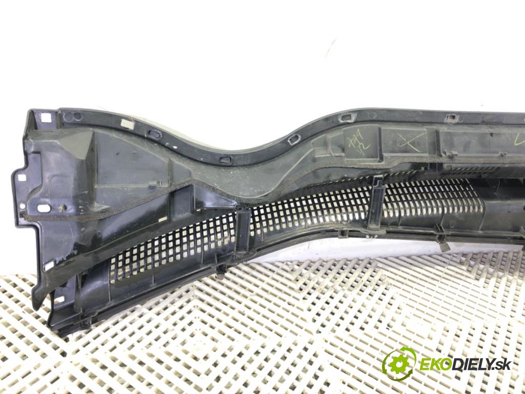 TOYOTA AURIS (_E18_) 2012 - 2018    1.6 (ZRE181_, ZRE185_) 97 kW [132 KM] benzyna 2012 - 2018  Torpédo, plast pod čelné okno 55708-02470 (Torpéda)