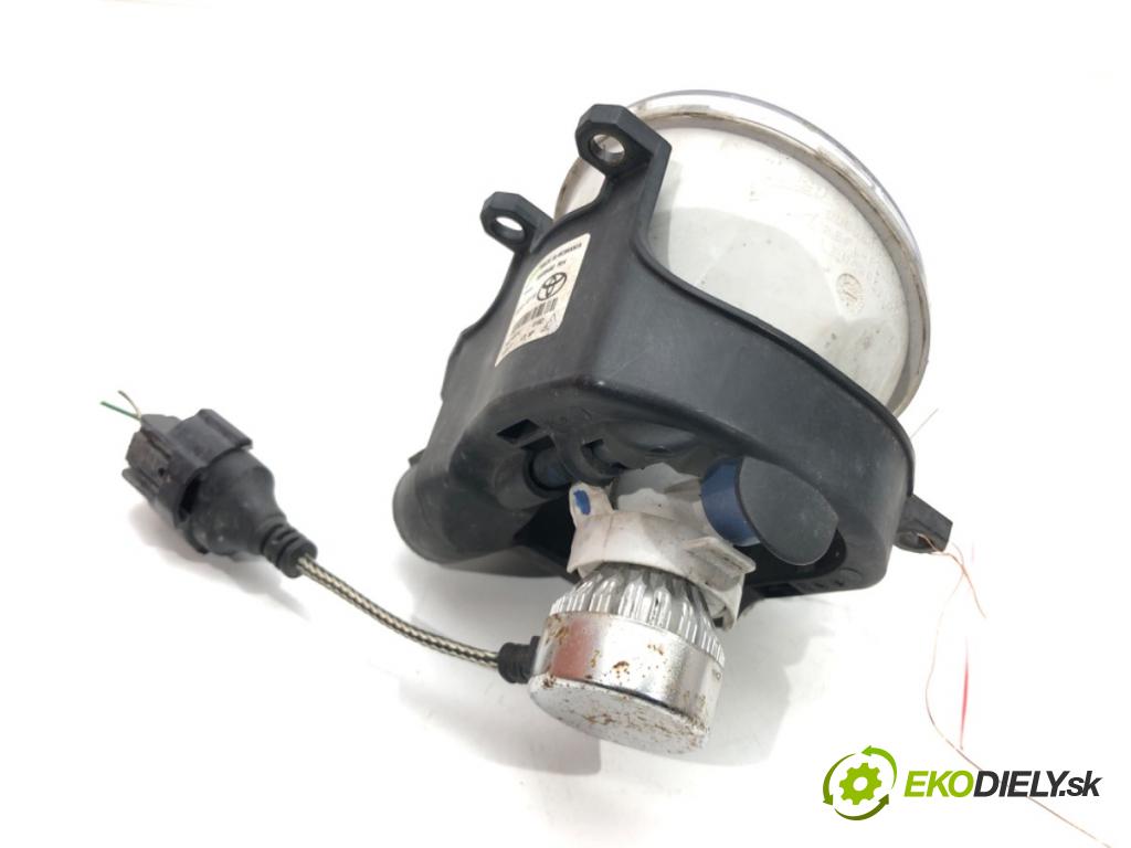 TOYOTA AURIS (_E18_) 2012 - 2018    1.6 (ZRE181_, ZRE185_) 97 kW [132 KM] benzyna 2012 - 2018  hmlové svetlo, hmlovka pravý přední část 81210-02110