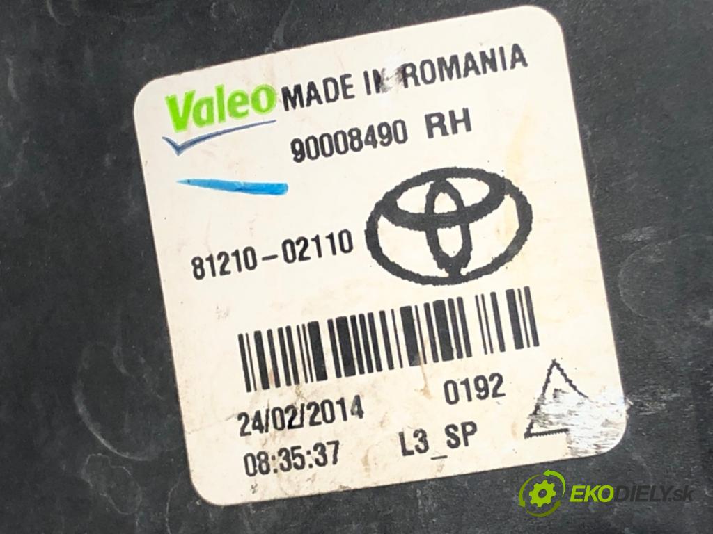 TOYOTA AURIS (_E18_) 2012 - 2018    1.6 (ZRE181_, ZRE185_) 97 kW [132 KM] benzyna 2012 - 2018  hmlové svetlo, hmlovka pravý přední část 81210-02110