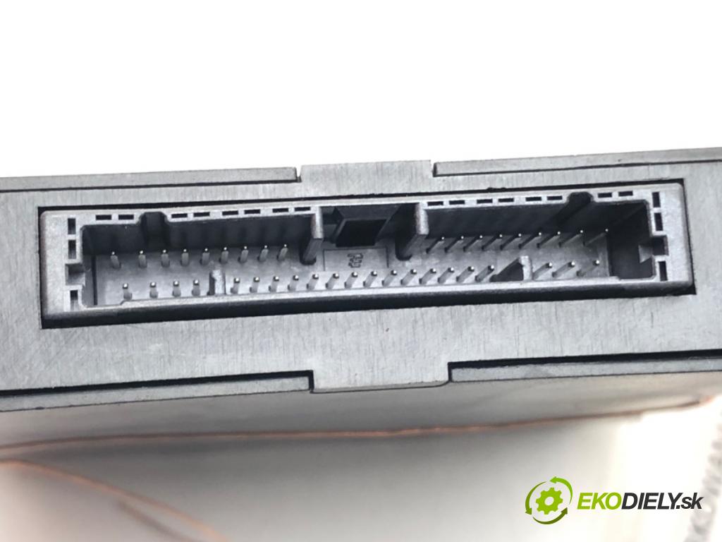 TOYOTA AURIS (_E18_) 2012 - 2018    1.6 (ZRE181_, ZRE185_) 97 kW [132 KM] benzyna 2012 - 2018  Modul PDC 89340-02040 (Ostatné)