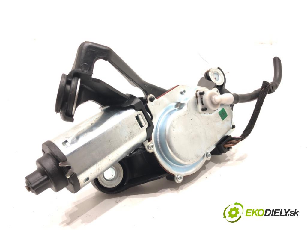 BMW 1 (E87) 2003 - 2013    116 i 85 kW [115 KM] benzyna 2004 - 2011  motor stěračů zadní část