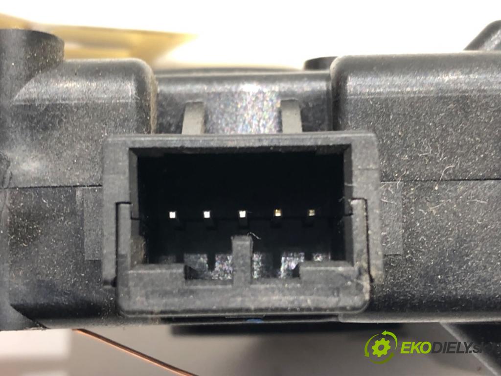 MITSUBISHI MIRAGE / SPACE STAR VI liftback (A0_A) 2012 - 2022    1.2 (A03A) 59 kW [80 KM] benzyna 2012 - 2022  Motorček kúrenia 113800-3480 (Motorčeky kúrenia)