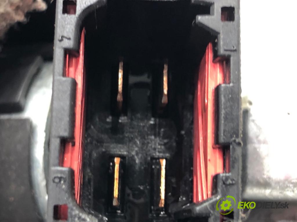 RENAULT MODUS / GRAND MODUS (F/JP0_) 2004 - 2022    1.2 (JP0C, JP0K, FP0C, FP0K, FP0P, JP0P, JP0T) 55 kW [75 KM] benzyna 2004 - 2022  spinačka 8200214173D (Spínacie skrinky a kľúče)