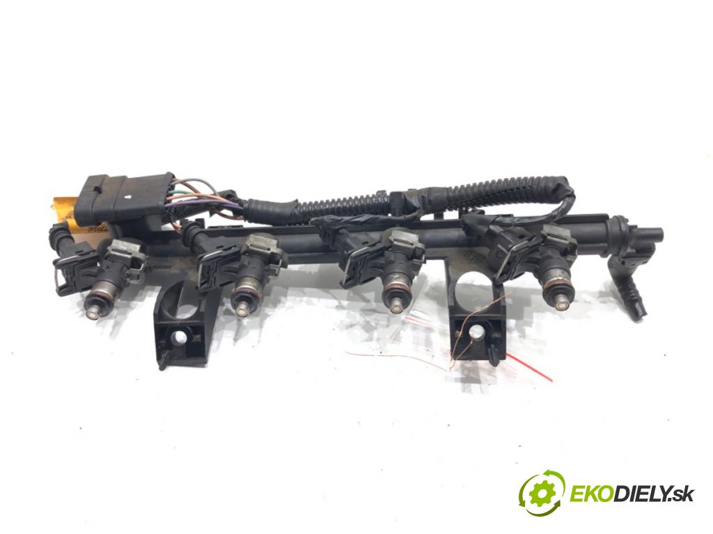 RENAULT MODUS / GRAND MODUS (F/JP0_) 2004 - 2022    1.2 (JP0C, JP0K, FP0C, FP0K, FP0P, JP0P, JP0T) 55 kW [75 KM] benzyna 2004 - 2022  Lišta vstrekovacia 8200292590 (Vstrekovacie lišty)