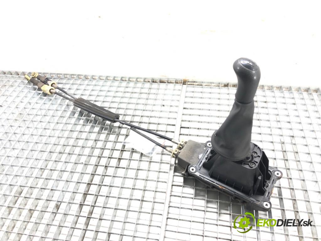 RENAULT MODUS / GRAND MODUS (F/JP0_) 2004 - 2022    1.2 (JP0C, JP0K, FP0C, FP0K, FP0P, JP0P, JP0T) 55 kW [75 KM] benzyna 2004 - 2022  Kulisa 8200556911 (Rýchlostné páky / kulisy)