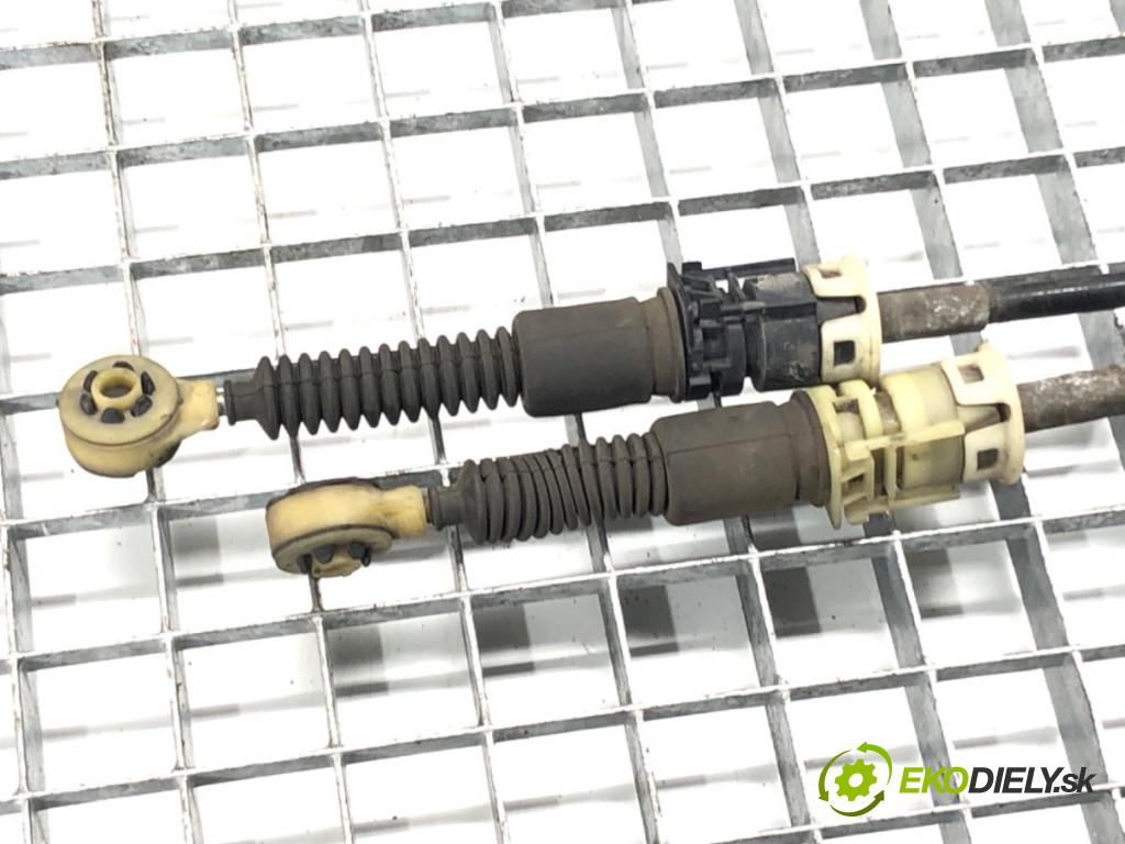 RENAULT MODUS / GRAND MODUS (F/JP0_) 2004 - 2022    1.2 (JP0C, JP0K, FP0C, FP0K, FP0P, JP0P, JP0T) 55 kW [75 KM] benzyna 2004 - 2022  Kulisa 8200556911 (Rýchlostné páky / kulisy)