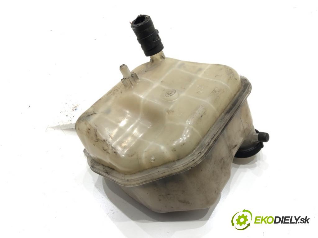 TOYOTA RAV 4 II (_A2_) 2000 - 2005    2.0 D 4WD (CLA20_, CLA21_) 85 kW [116 KM] olej napędowy 2001 - 2005  Nádržka vyrovnávacia (kvapaliny) chladiaceho