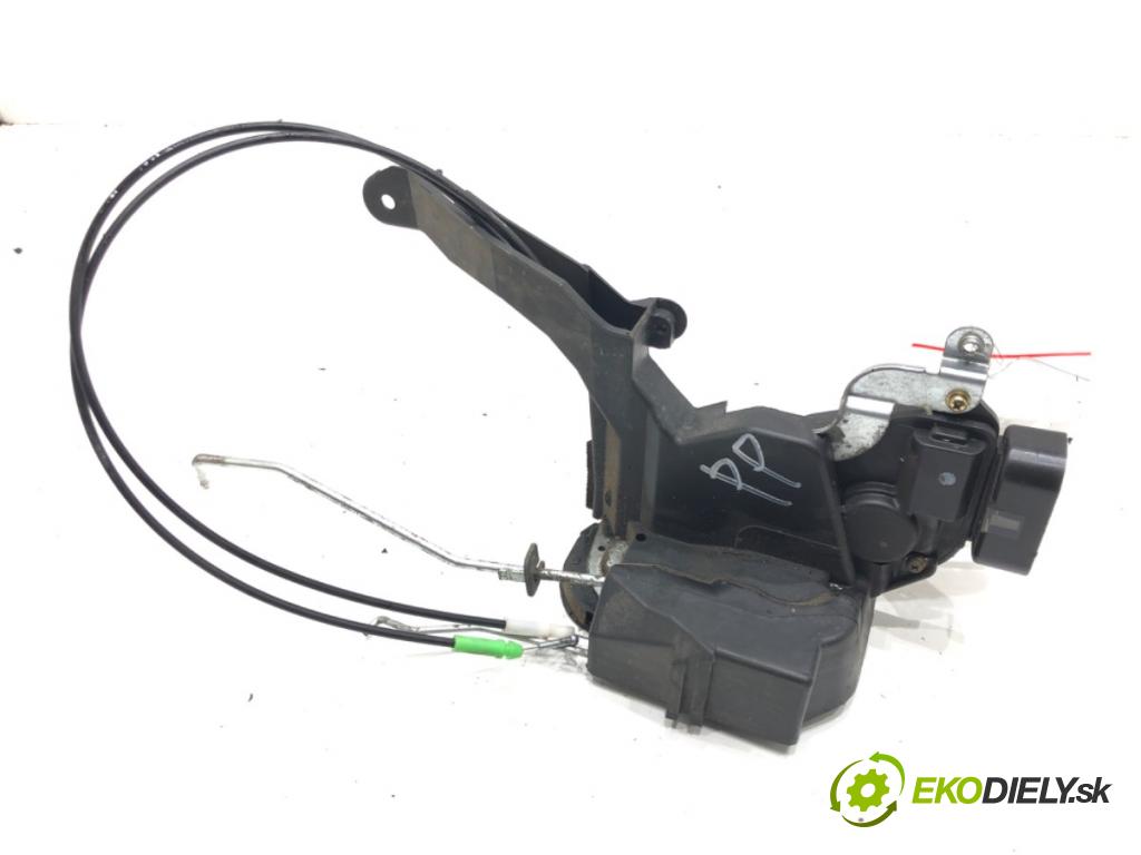 TOYOTA RAV 4 II (_A2_) 2000 - 2005    2.0 D 4WD (CLA20_, CLA21_) 85 kW [116 KM] olej napędowy 2001 - 2005  zámok dveře pravý přední část 