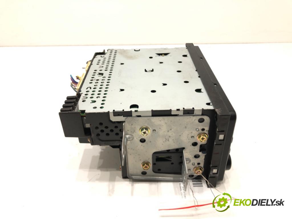 TOYOTA RAV 4 II (_A2_) 2000 - 2005    2.0 D 4WD (CLA20_, CLA21_) 85 kW [116 KM] olej napędowy 2001 - 2005  RADIO 86120-42061 (Audio zariadenia)