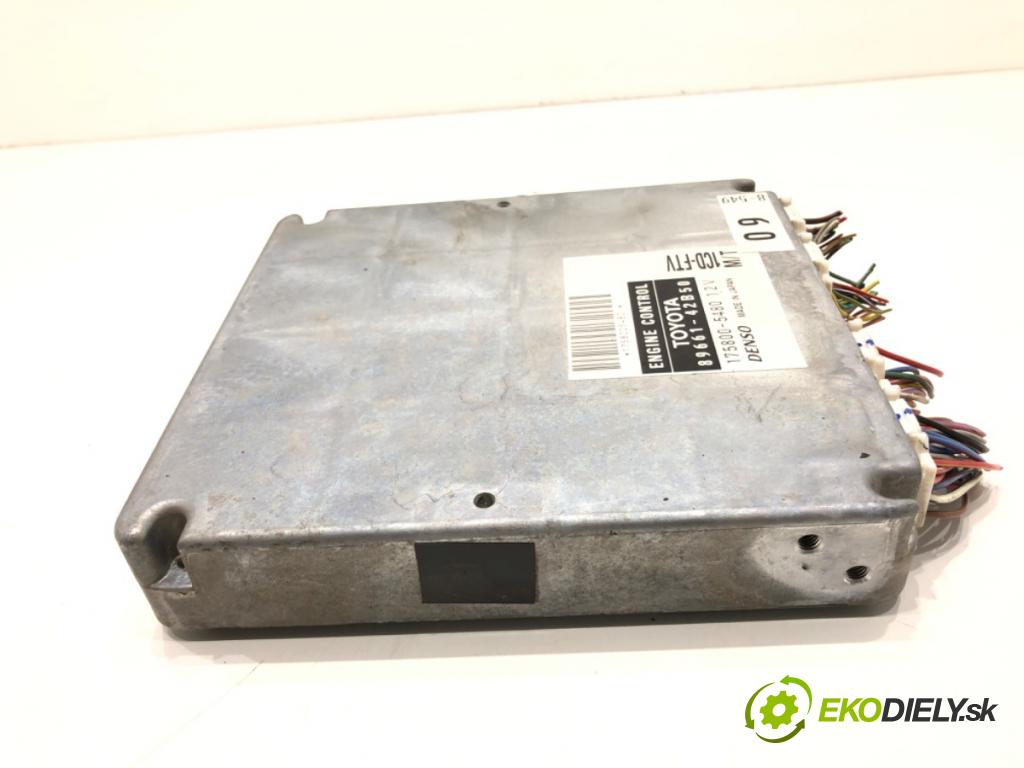 TOYOTA RAV 4 II (_A2_) 2000 - 2005    2.0 D 4WD (CLA20_, CLA21_) 85 kW [116 KM] olej napędowy 2001 - 2005  riadiaca jednotka Motor 89661-42B50 (Riadiace jednotky)