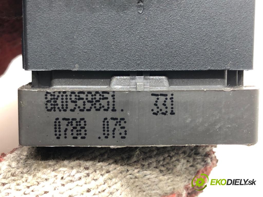 AUDI A4 B8 Avant (8K5) 2007 - 2015    1.8 TFSI 118 kW [160 KM] benzyna 2007 - 2012  Prepínač okien 8K0959851 (Prepínače, spínače, tlačidlá a ovládače kúrenia)