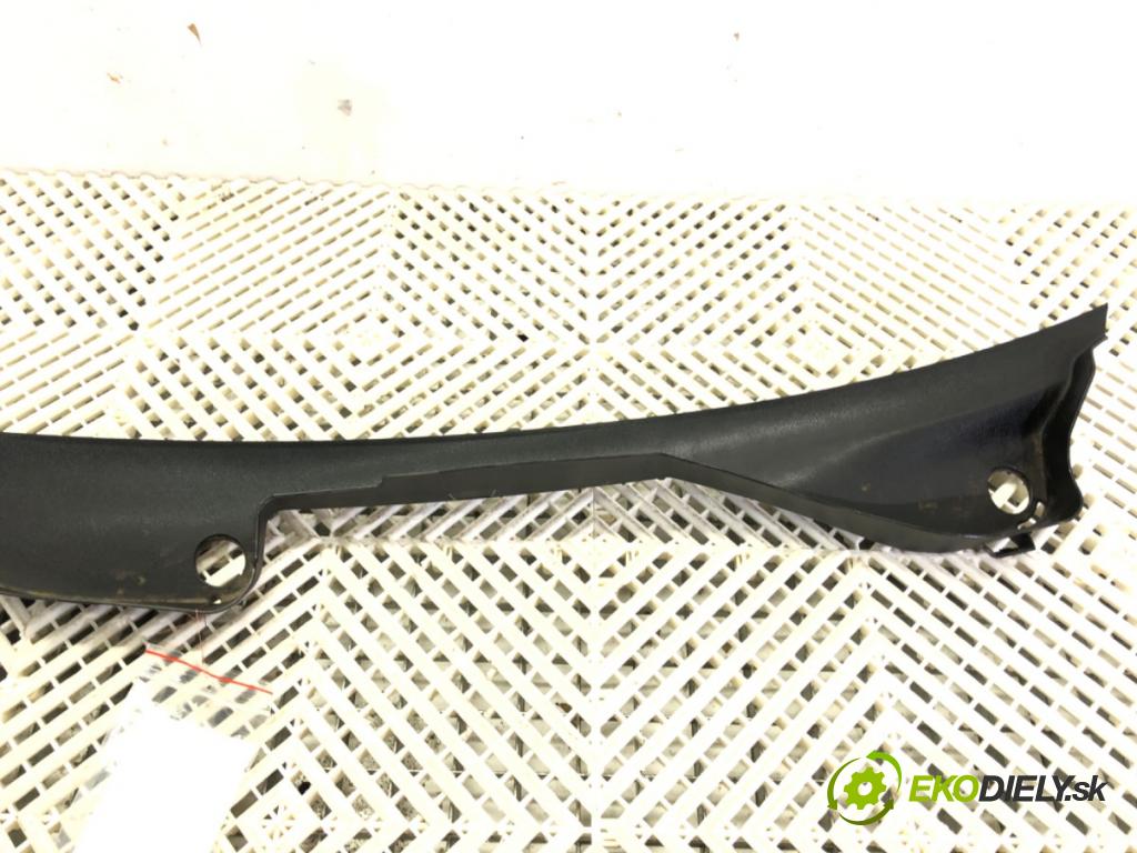 AUDI A4 B8 Avant (8K5) 2007 - 2015    1.8 TFSI 118 kW [160 KM] benzyna 2007 - 2012  Torpédo, plast pod čelné okno 8K1819403 (Torpéda)