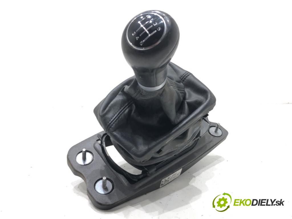 AUDI A4 B8 Avant (8K5) 2007 - 2015    1.8 TFSI 118 kW [160 KM] benzyna 2007 - 2012  Kulisa 8K0711025K (Rýchlostné páky / kulisy)