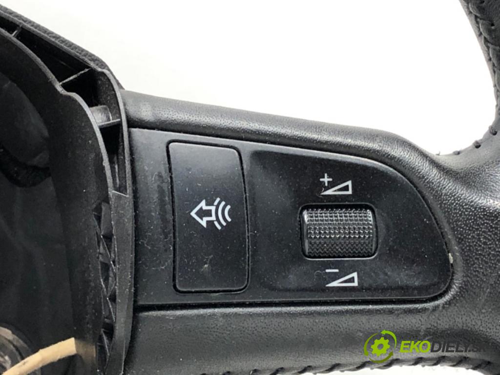 AUDI A4 B8 Avant (8K5) 2007 - 2015    1.8 TFSI 118 kW [160 KM] benzyna 2007 - 2012  Volant 8K0419091B (Volanty)