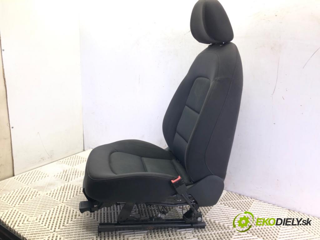 AUDI A4 B8 Avant (8K5) 2007 - 2015    1.8 TFSI 118 kW [160 KM] benzyna 2007 - 2012  Sedadlo pravy predný