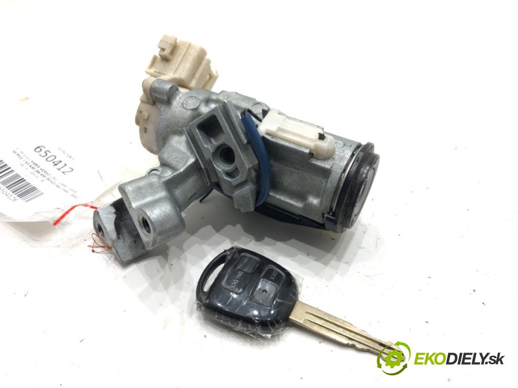 TOYOTA YARIS VERSO (_P2_) 1999 - 2005    1.3 (NCP20_, NCP22_) 63 kW [86 KM] benzyna 1999 - 2002  spinačka 45020-52 (Spínacie skrinky a kľúče)