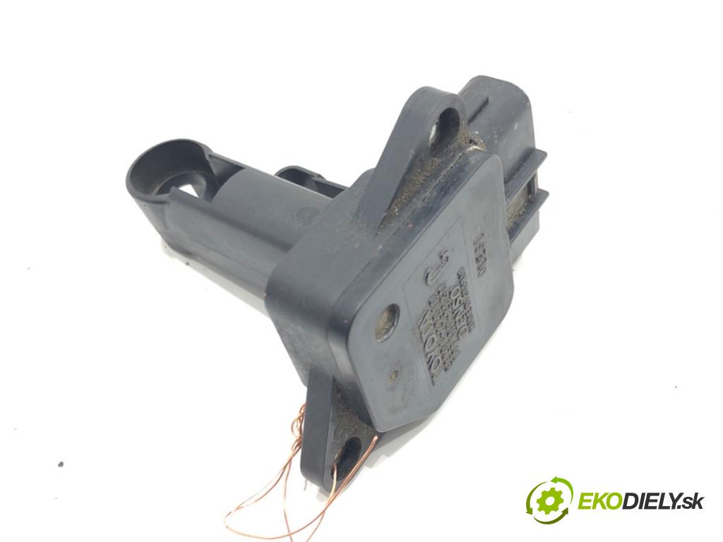 TOYOTA YARIS VERSO (_P2_) 1999 - 2005    1.3 (NCP20_, NCP22_) 63 kW [86 KM] benzyna 1999 - 2002  Váha vzduchu 22204-22010 (Váhy vzduchu)