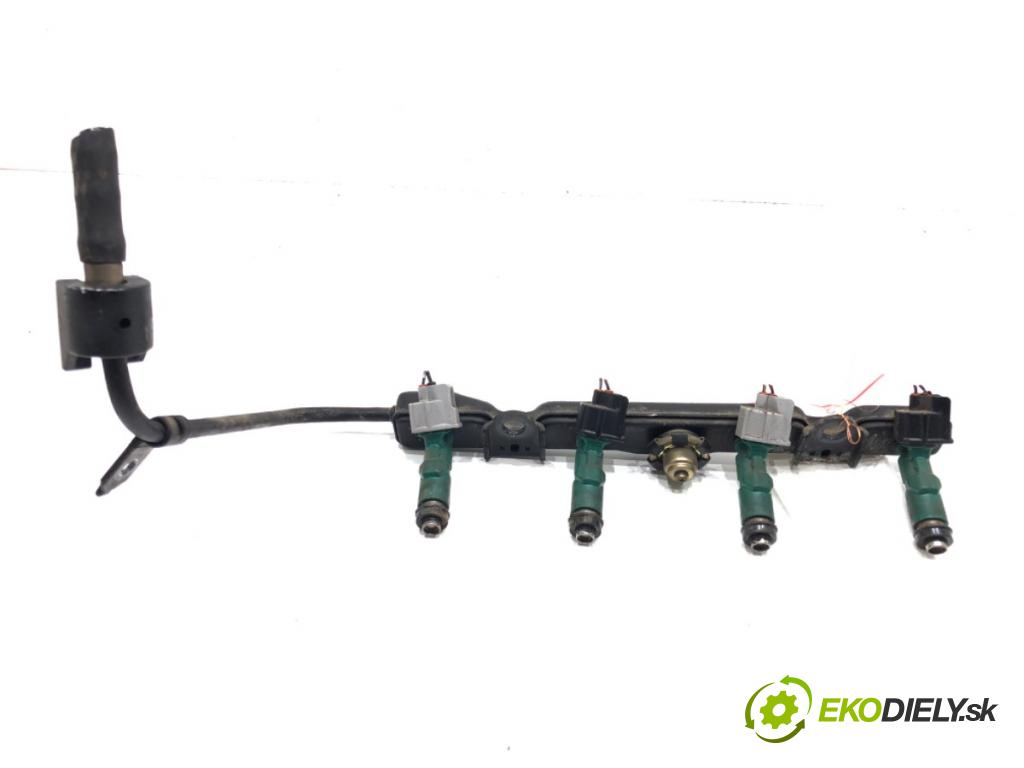 TOYOTA YARIS VERSO (_P2_) 1999 - 2005    1.3 (NCP20_, NCP22_) 63 kW [86 KM] benzyna 1999 - 2002  Lišta vstrekovacia 23250-21020 (Vstrekovacie lišty)