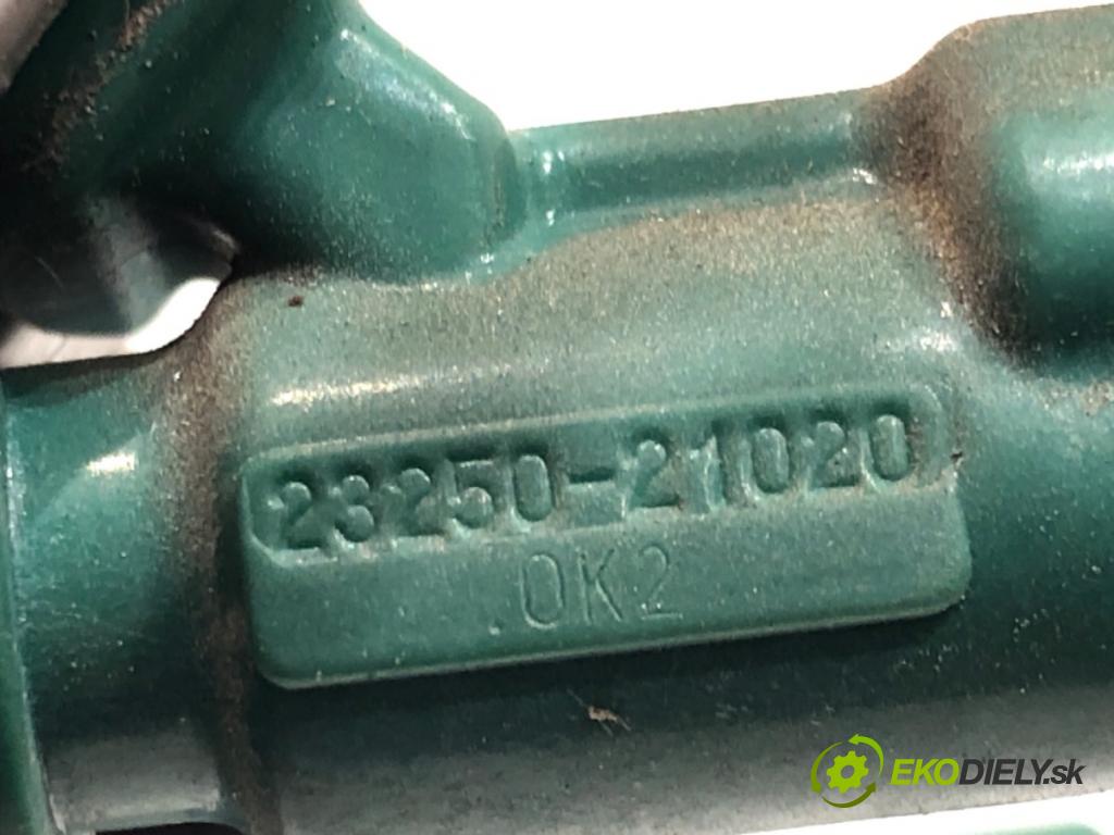 TOYOTA YARIS VERSO (_P2_) 1999 - 2005    1.3 (NCP20_, NCP22_) 63 kW [86 KM] benzyna 1999 - 2002  Lišta vstrekovacia 23250-21020 (Vstrekovacie lišty)