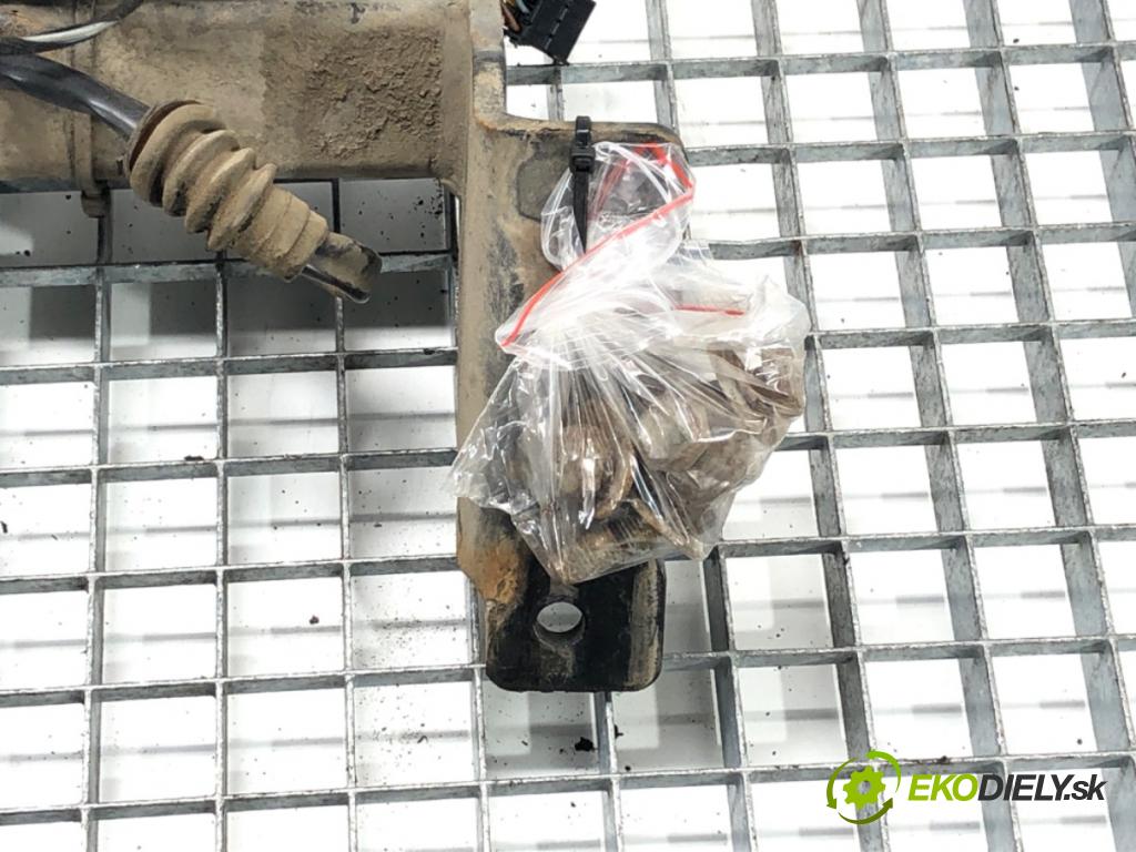 TOYOTA YARIS VERSO (_P2_) 1999 - 2005    1.3 (NCP20_, NCP22_) 63 kW [86 KM] benzyna 1999 - 2002  Hák tažné zařízení  (Tažná zařízení)