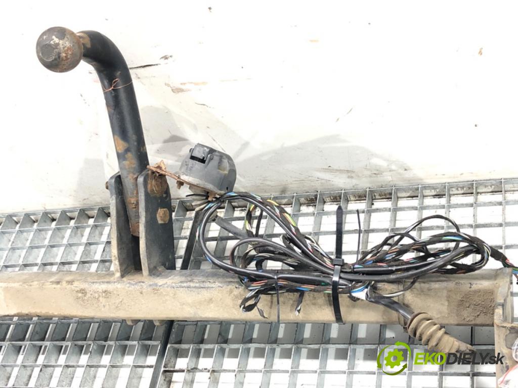 TOYOTA YARIS VERSO (_P2_) 1999 - 2005    1.3 (NCP20_, NCP22_) 63 kW [86 KM] benzyna 1999 - 2002  Hák tažné zařízení  (Tažná zařízení)