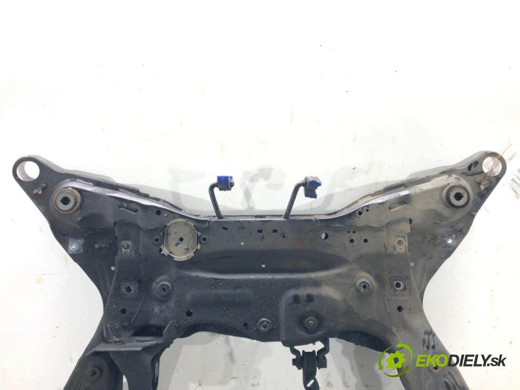 VOLVO XC60 II (246) 2017 - 2022    D4 AWD 140 kW [190 KM] olej napędowy 2017 - 2022  výztuha pod motor  (Výztuhy přední)