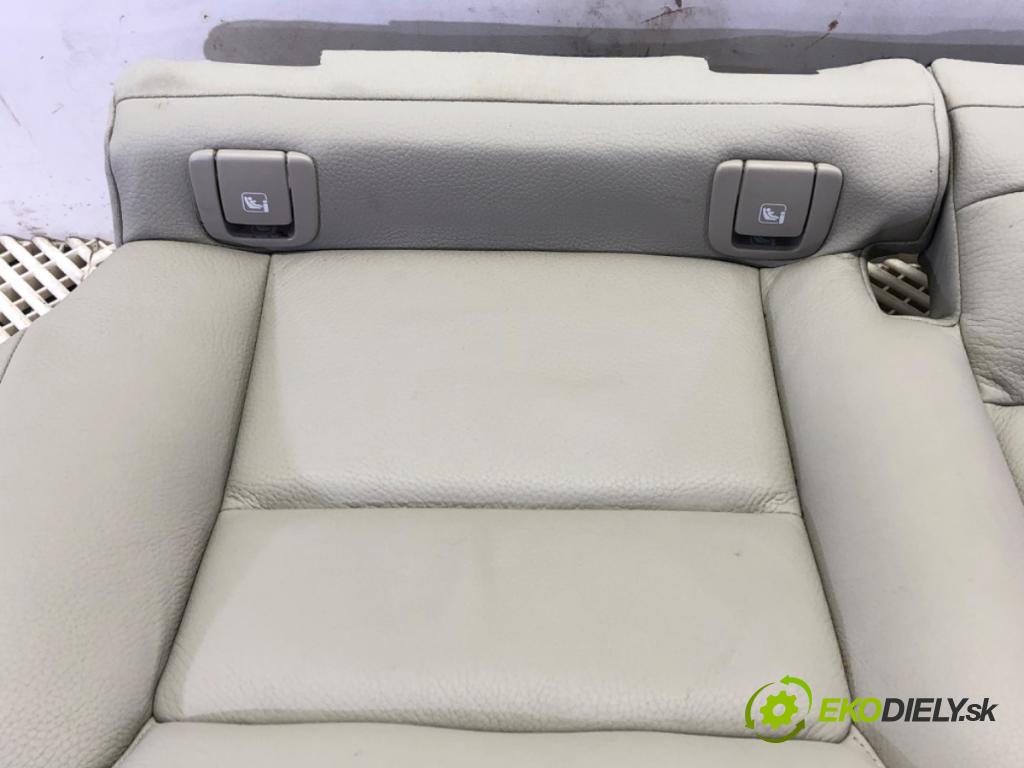 VOLVO XC60 II (246) 2017 - 2022    D4 AWD 140 kW [190 KM] olej napędowy 2017 - 2022  Sedadlo druhý rad