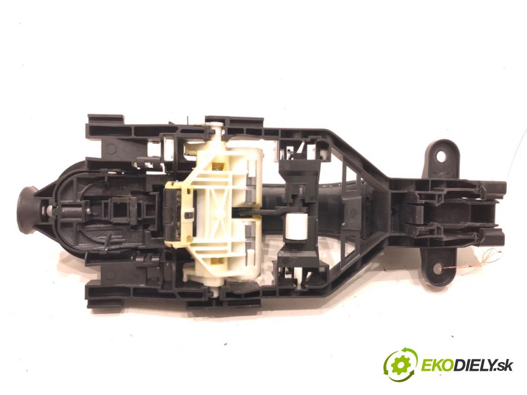 VOLVO XC60 II (246) 2017 - 2022    D4 AWD 140 kW [190 KM] olej napędowy 2017 - 2022  Kľučka vonkajšia pravy zad