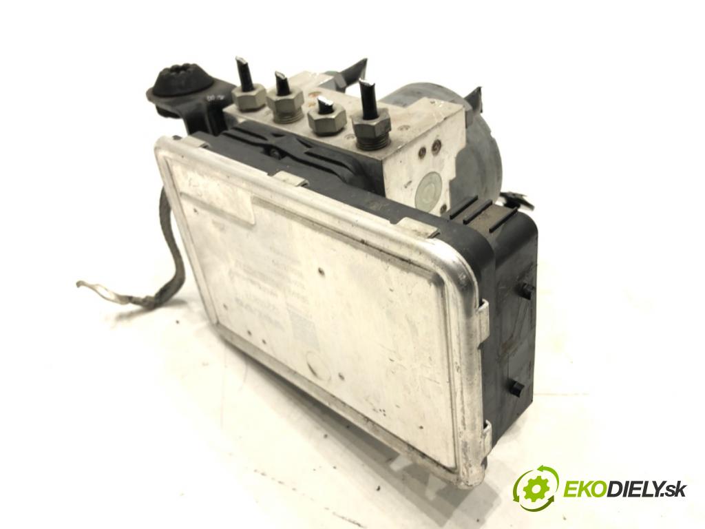 VOLVO XC60 II (246) 2017 - 2022    D4 AWD 140 kW [190 KM] olej napędowy 2017 - 2022  Pumpa ABS 32214803 (Pumpy ABS)